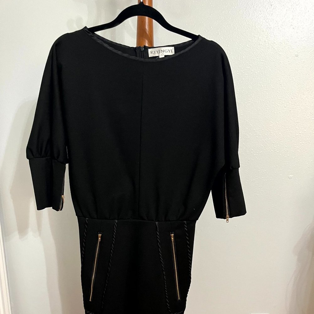 Keyinghi dress with gold zippers